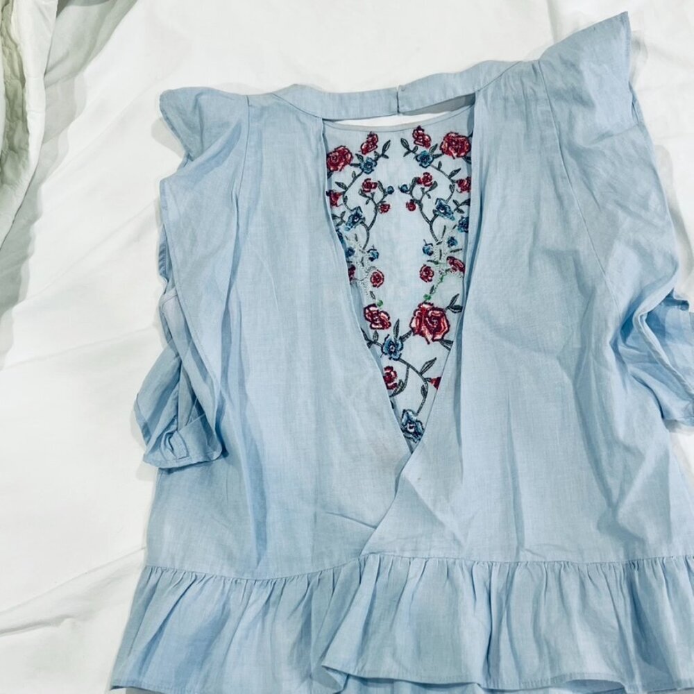 Zara Light Blue Beaded Floral Embroidery Ruffle Sleeveless Blouse with Open Back - Picture 6 of 9